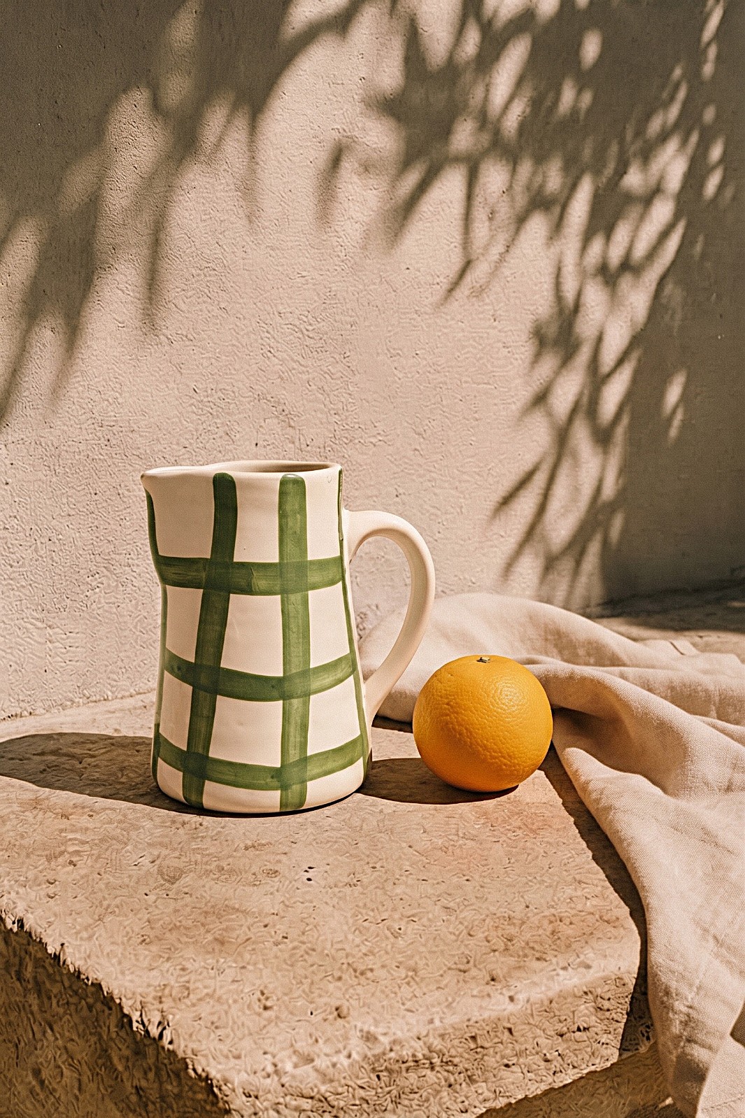 pichet-en-ceramique-artisanale-marocaine-quadrillee-vert